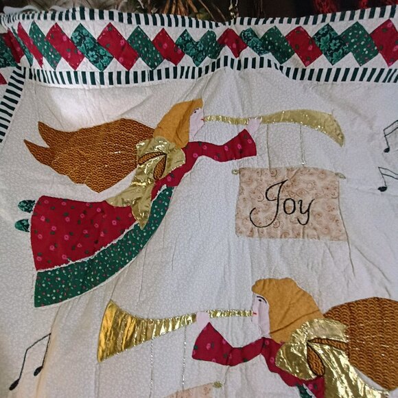 EUC: Nautica Home approx 48"x59" Multicolor Christmas Angels Quiilt Wall Decor - Picture 4 of 10